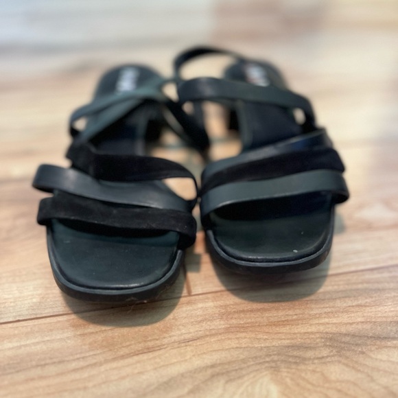 Camper black leather sandals EU39/US8. - Picture 3 of 4